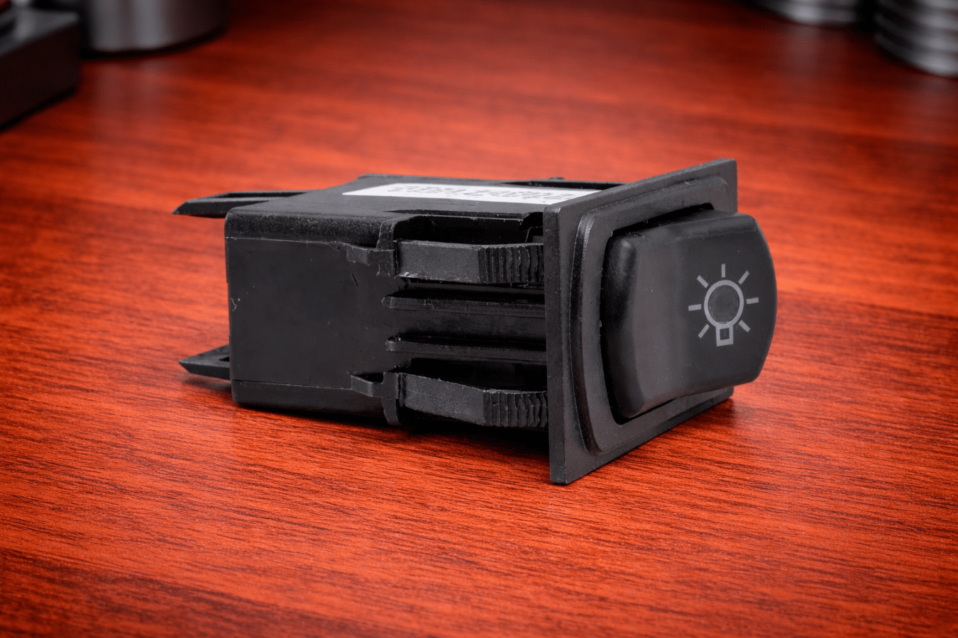 83813500 - Interruptor Comando Luz Trator Valtra