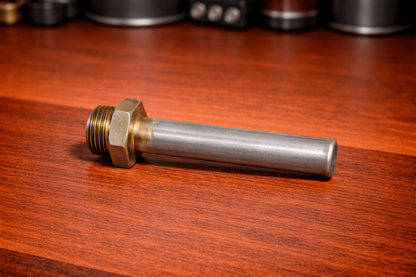 82605700 - TUBO DA HASTE DE NÍVEL DE ÓLEO VALTRA / VALMET