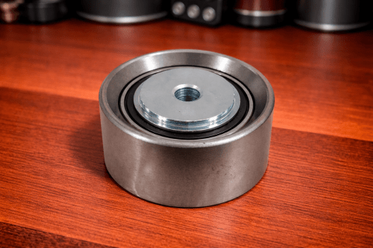 7029748M1 - POLIA TENSORA DA CORREIA MOTOR AGCO 33CW3 3-CIL