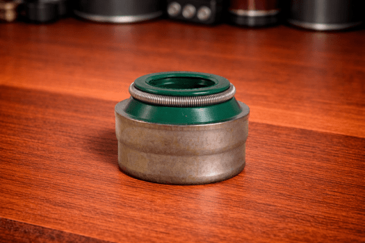 837073166 - Retentor Guia Válvula Trator Valtra